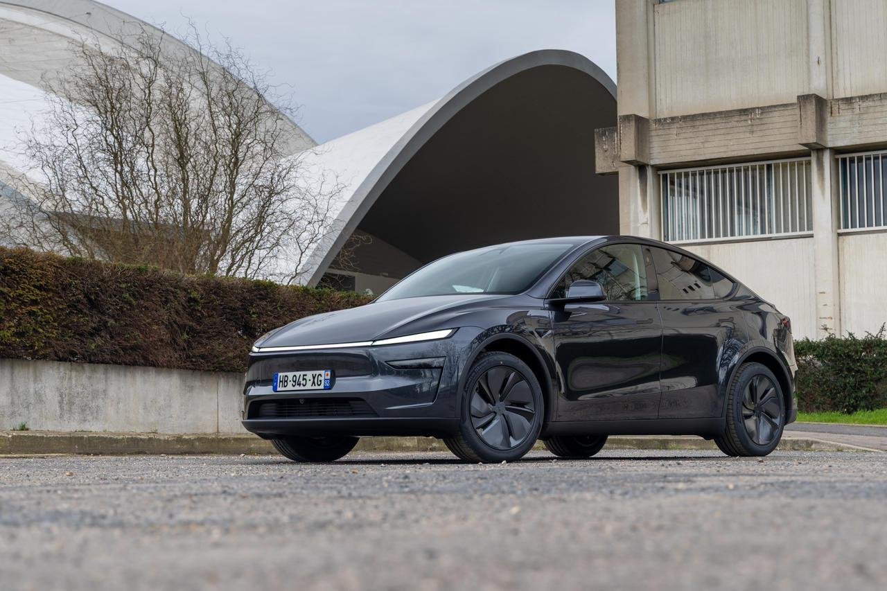 Tesla Model Y Paris